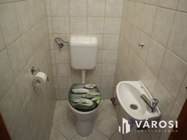 Kiadó első emeleti lakás Új Szeged belvárosi részén!