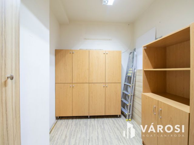 50 m2-es berendezett, klímás iroda kiadó a 18. kerületben