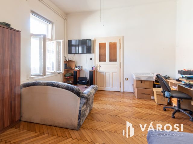 RÁKOSPALOTA 53 M² + KERT + PINCE – HÁZRÉSZ: 49,9 M FT!