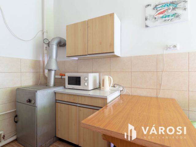 72 m2-es lakás, pár lépés a Duna, a Fővám tér, a Corvinus