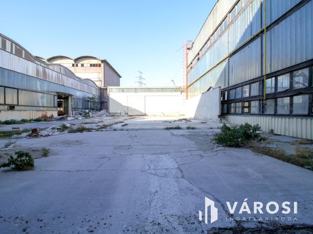 Kiadó ipari csarnok Csepelen